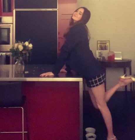 Karen Gillan photo 119