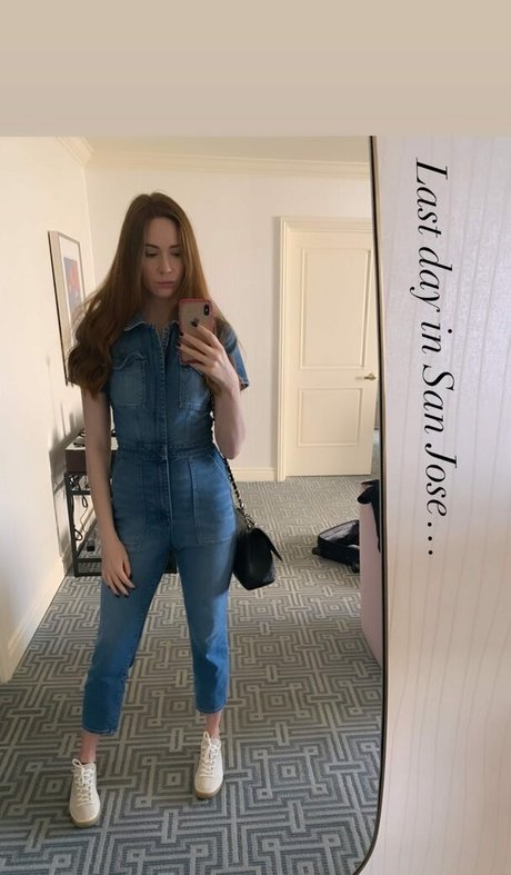 Karen Gillan photo 120