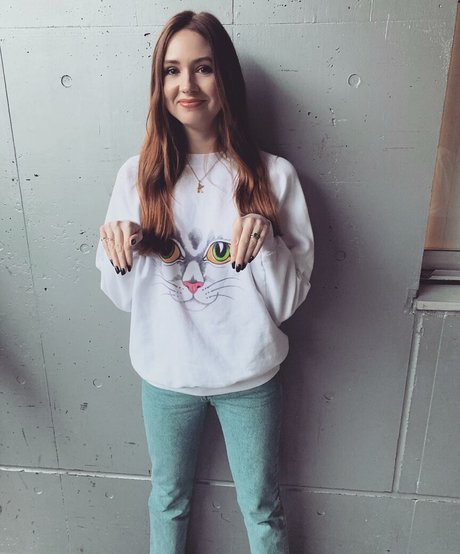 Karen Gillan photo 147