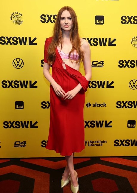 Karen Gillan photo 205
