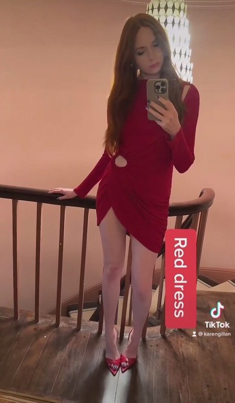 Karen Gillan photo 211
