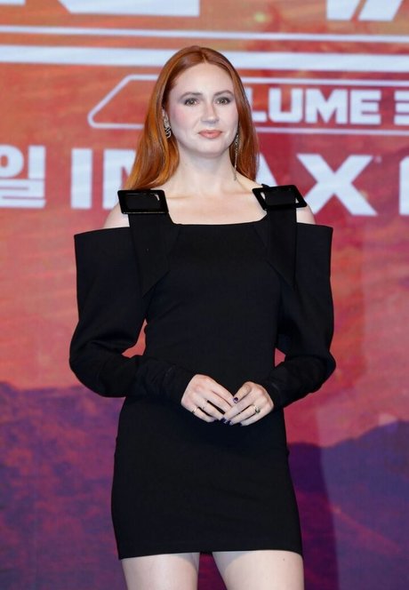 Karen Gillan photo 214