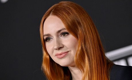 Karen Gillan photo 257