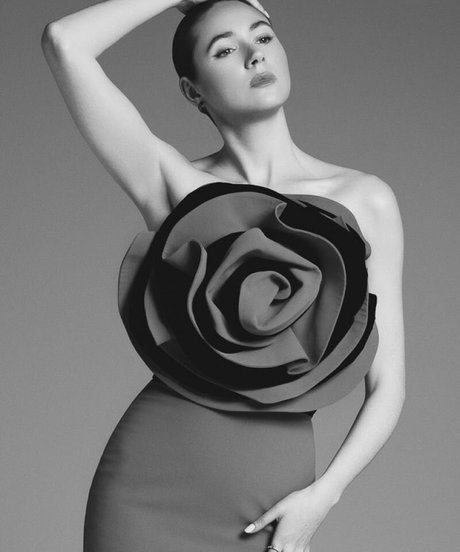 Karen Gillan photo 282