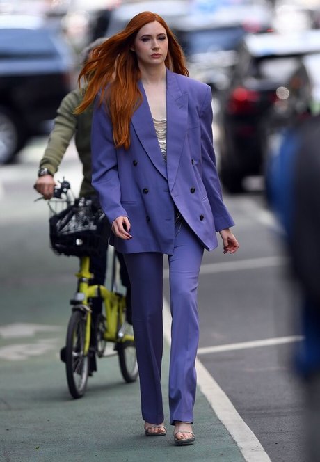 Karen Gillan photo 315