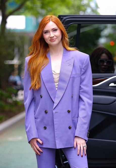 Karen Gillan photo 317