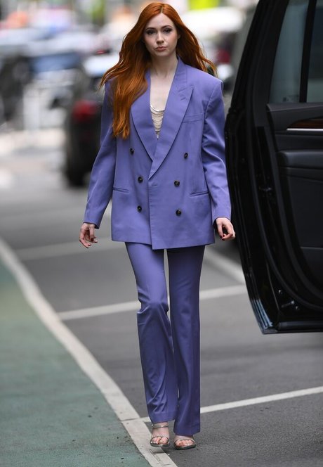 Karen Gillan photo 318