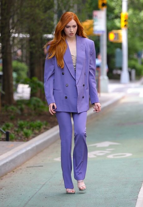 Karen Gillan photo 320
