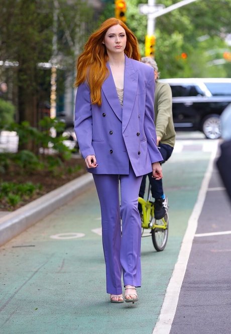 Karen Gillan photo 324