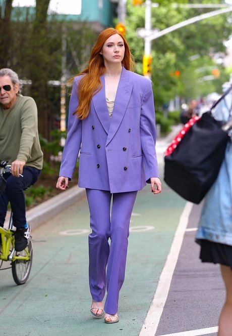Karen Gillan photo 326