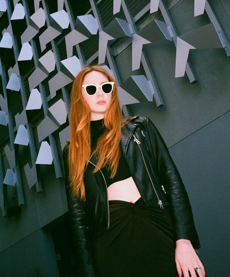 Karen Gillan photo 346