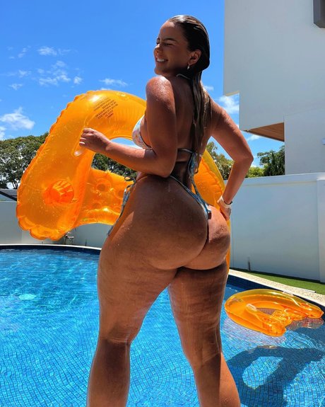 Karina Irby photo 29