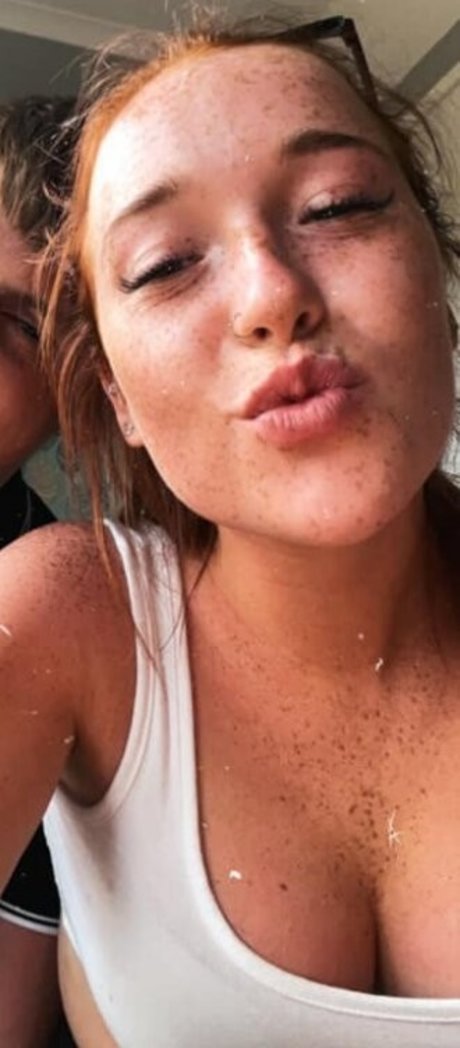 Karina Williamson photo 24