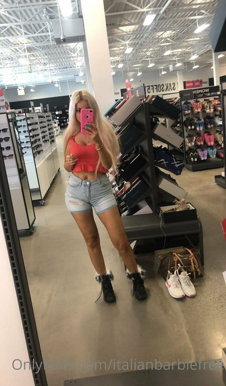 Karissa Baldwin photo 33