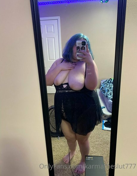 Karmatheslut777 photo 11