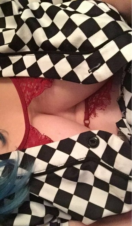 Karmatheslut777 photo 14