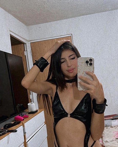 Karol Smith photo 555