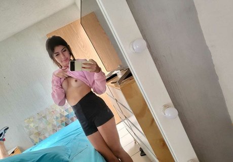 Karol Smith photo 1062