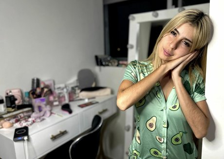 Karol Smith photo 1265