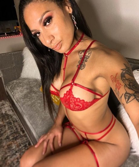 Karol Smith photo 1391