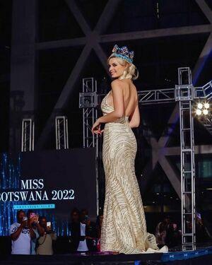 Karolina Bielawska photo 34