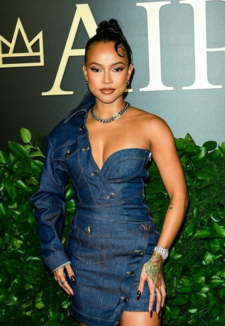 Karrueche photo 15
