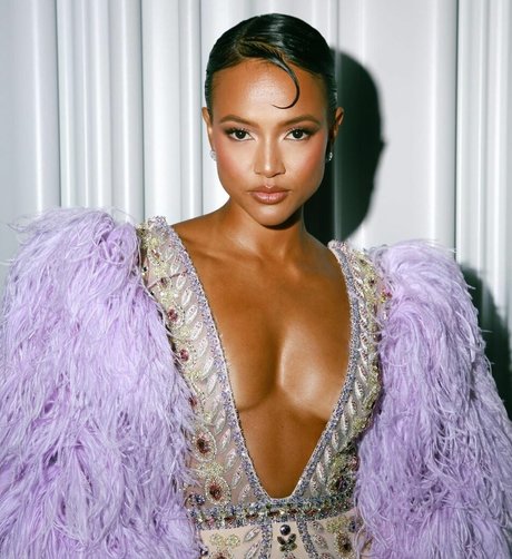 Karrueche photo 20