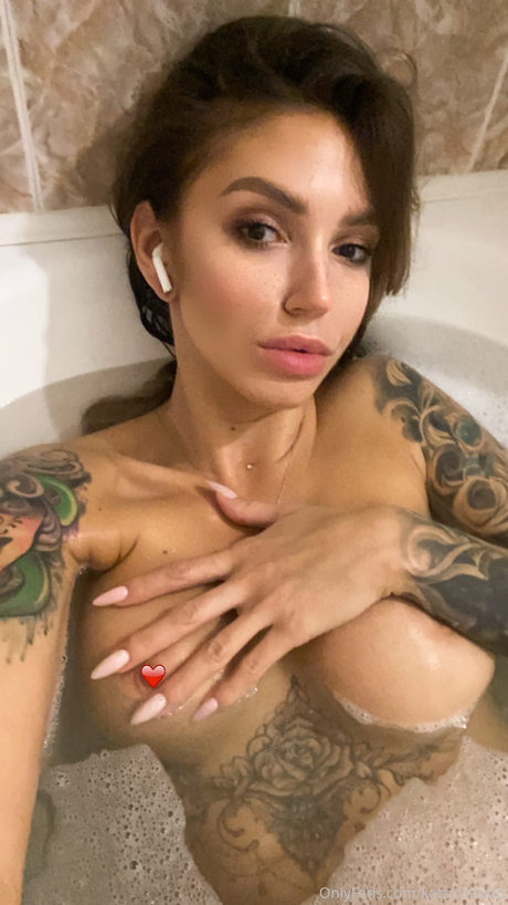 Kate Hazzard photo 43