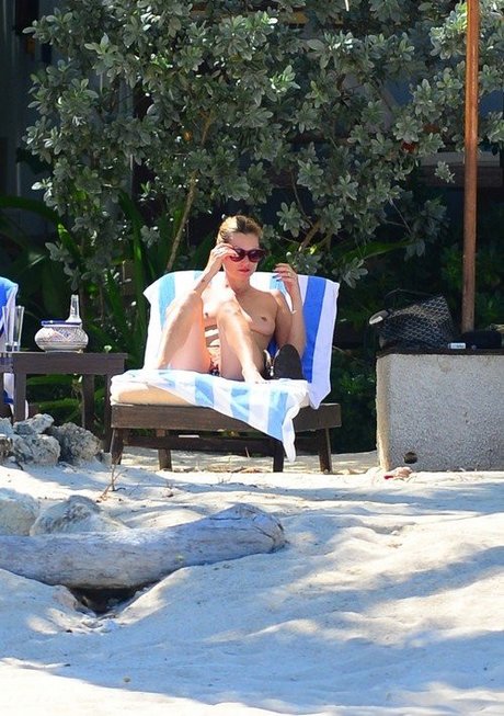 Kate Moss photo 48