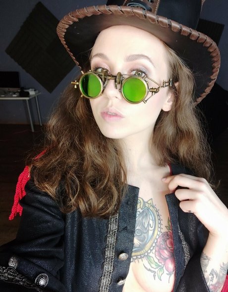 Kate_priest photo 79