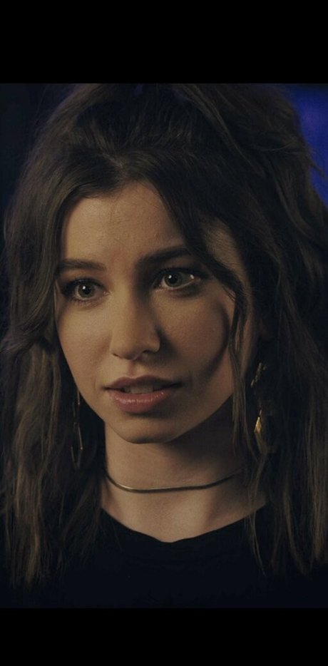Katelyn Nacon photo 35