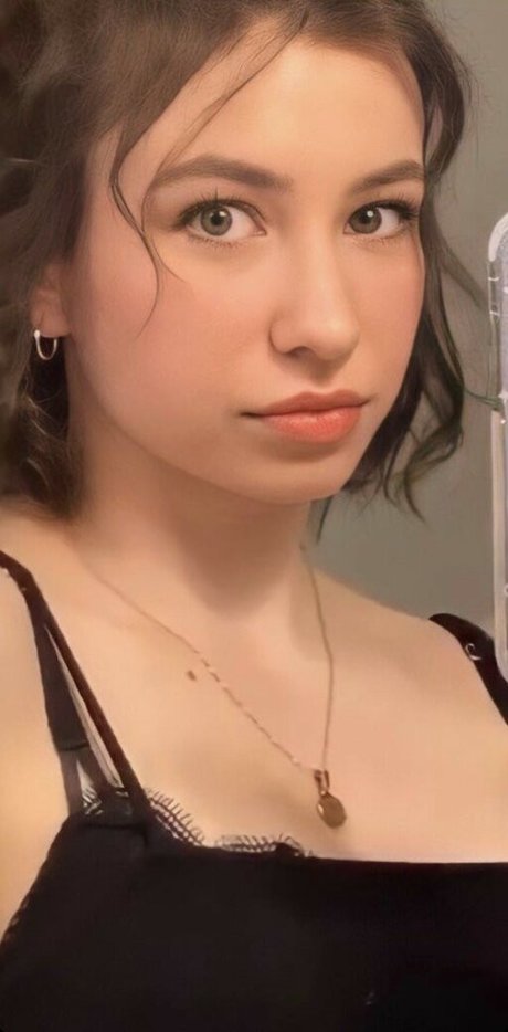 Katelyn Nacon photo 38