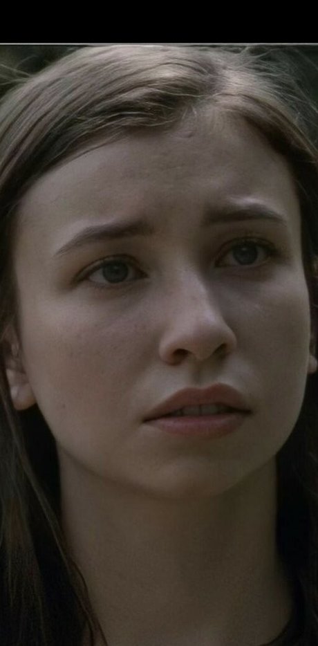 Katelyn Nacon photo 66