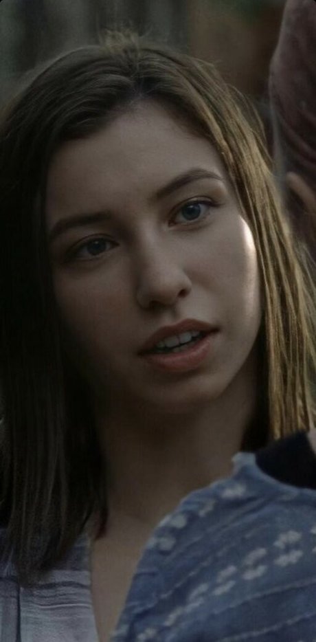 Katelyn Nacon photo 67