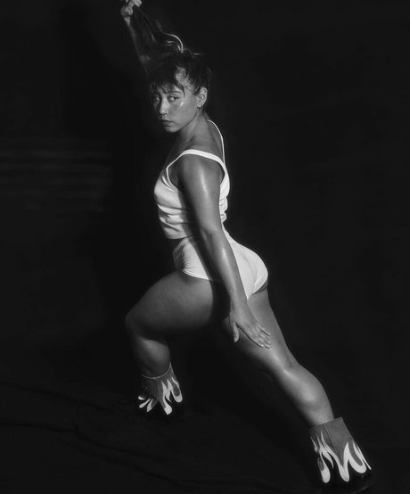 Katelyn Ohashi photo 22