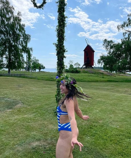 Katelyn Ohashi photo 44