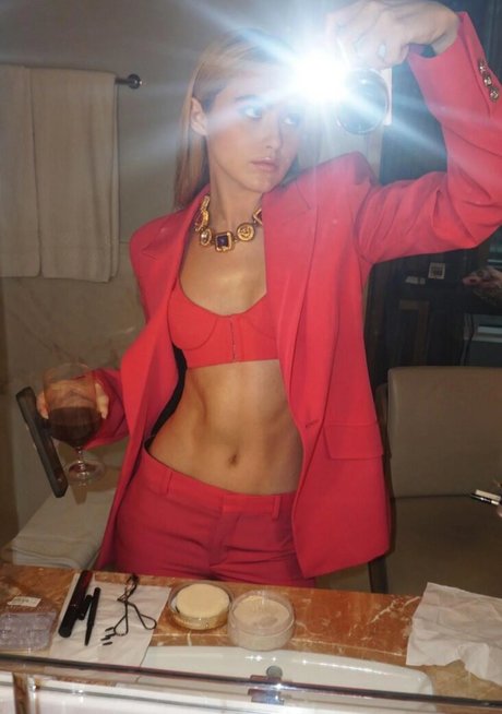 Kathryn Newton photo 2