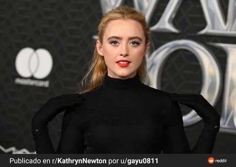 Kathryn Newton photo 30