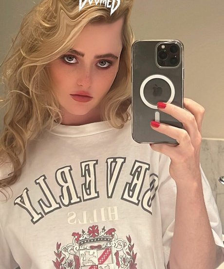 Kathryn Newton photo 35