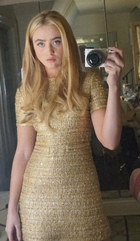 Kathryn Newton photo 39