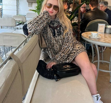 Kathryn Newton photo 71