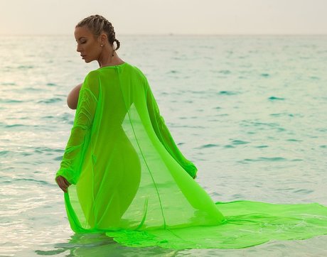 Katie Allen photo 63