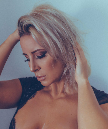 Katie Allen photo 94