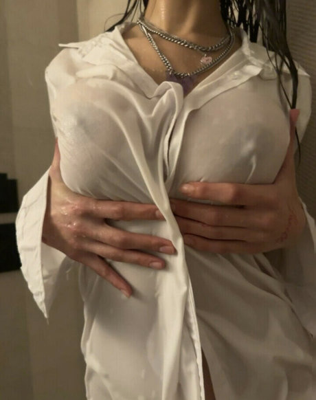 Katie Bell photo 39