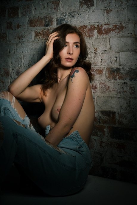 Katie Cooper photo 4