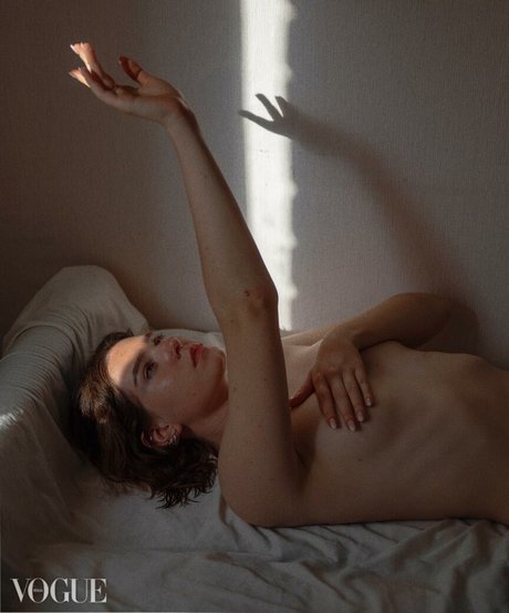 Katie Lou photo 39