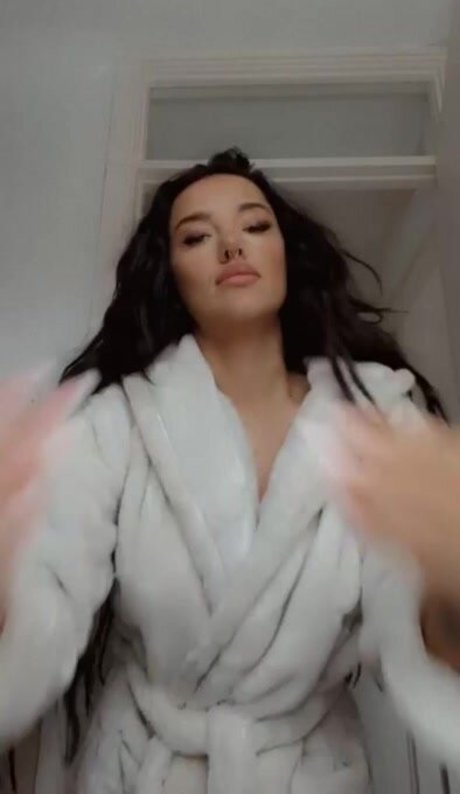 Katie Marie photo 11