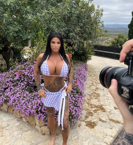 Katie Price photo 26