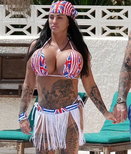 Katie Price photo 30