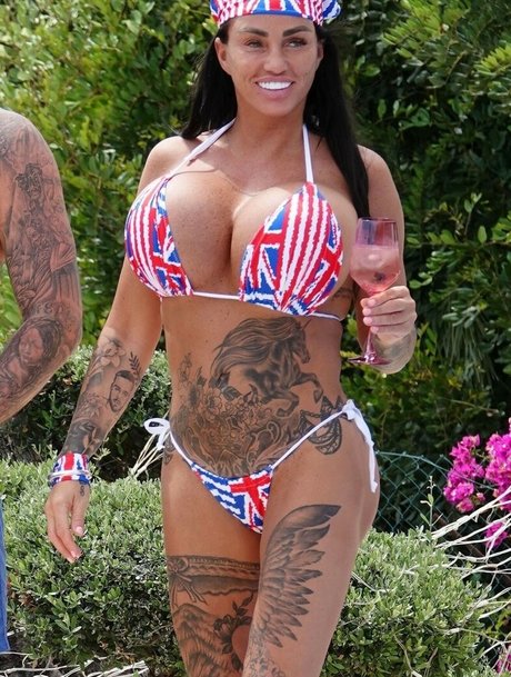 Katie Price photo 64